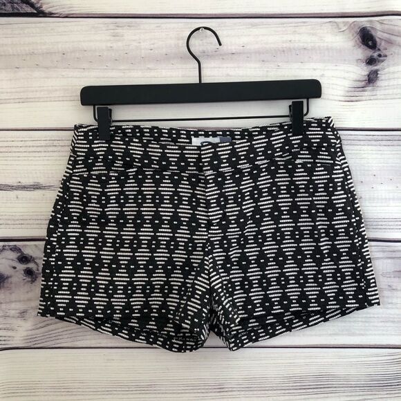 Old Navy Black & White Patterned Shorts Size 2 - Picture 1 of 8